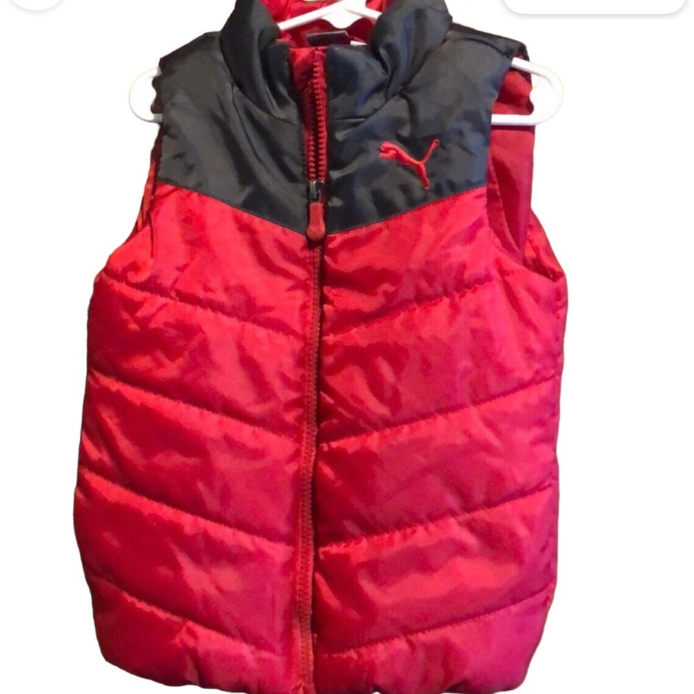 Puma puffer vest size 4/5 Red and black zip up vest boys